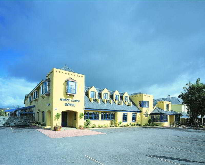 קיל איירן Whitegates Pub & Accommodation מראה חיצוני תמונה
