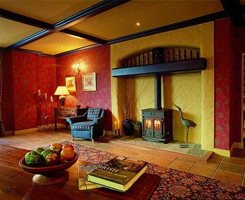 קיל איירן Whitegates Pub & Accommodation מראה חיצוני תמונה