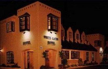קיל איירן Whitegates Pub & Accommodation מראה חיצוני תמונה
